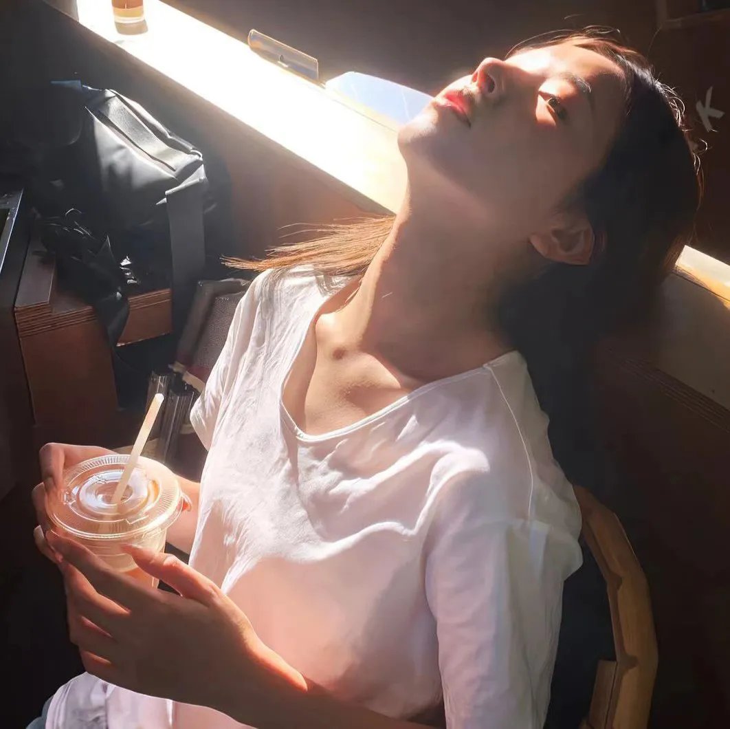 柯罗内的故事