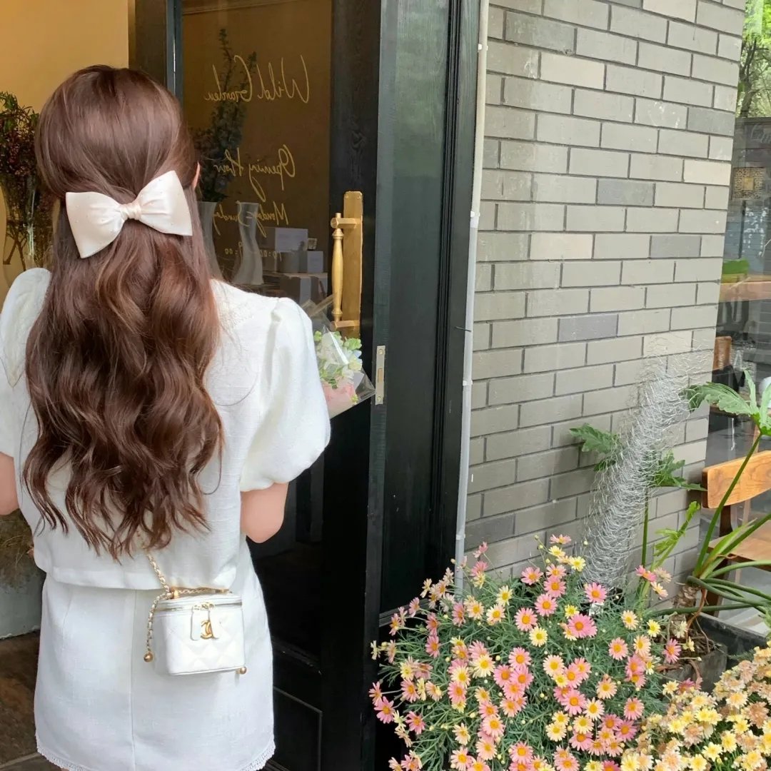 大丽花与红皮书